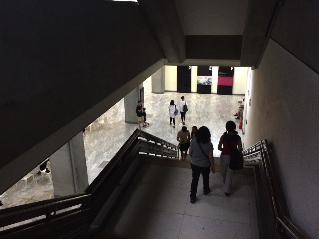 台北市立美術館の階段