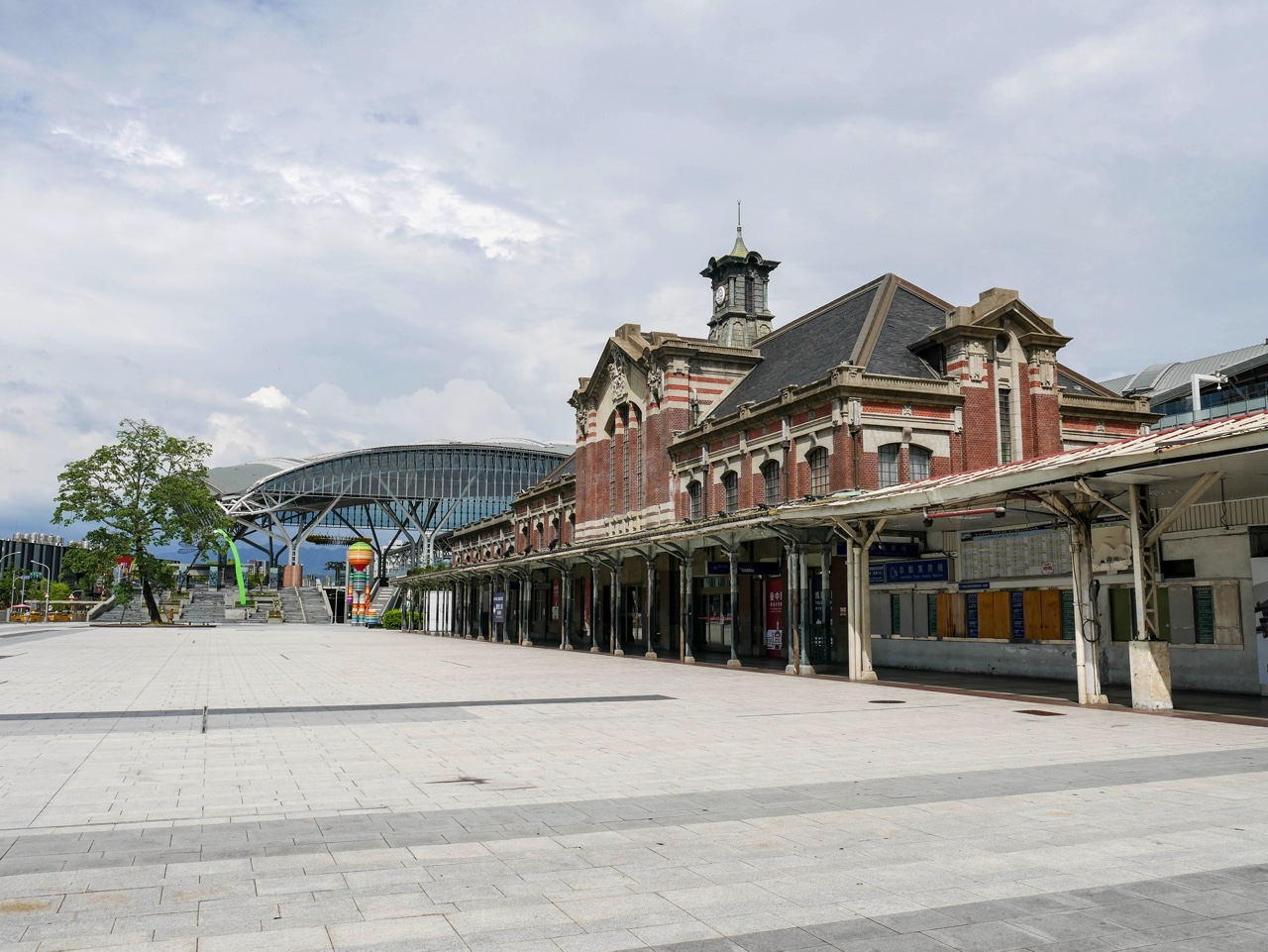旧台中駅と現台中駅